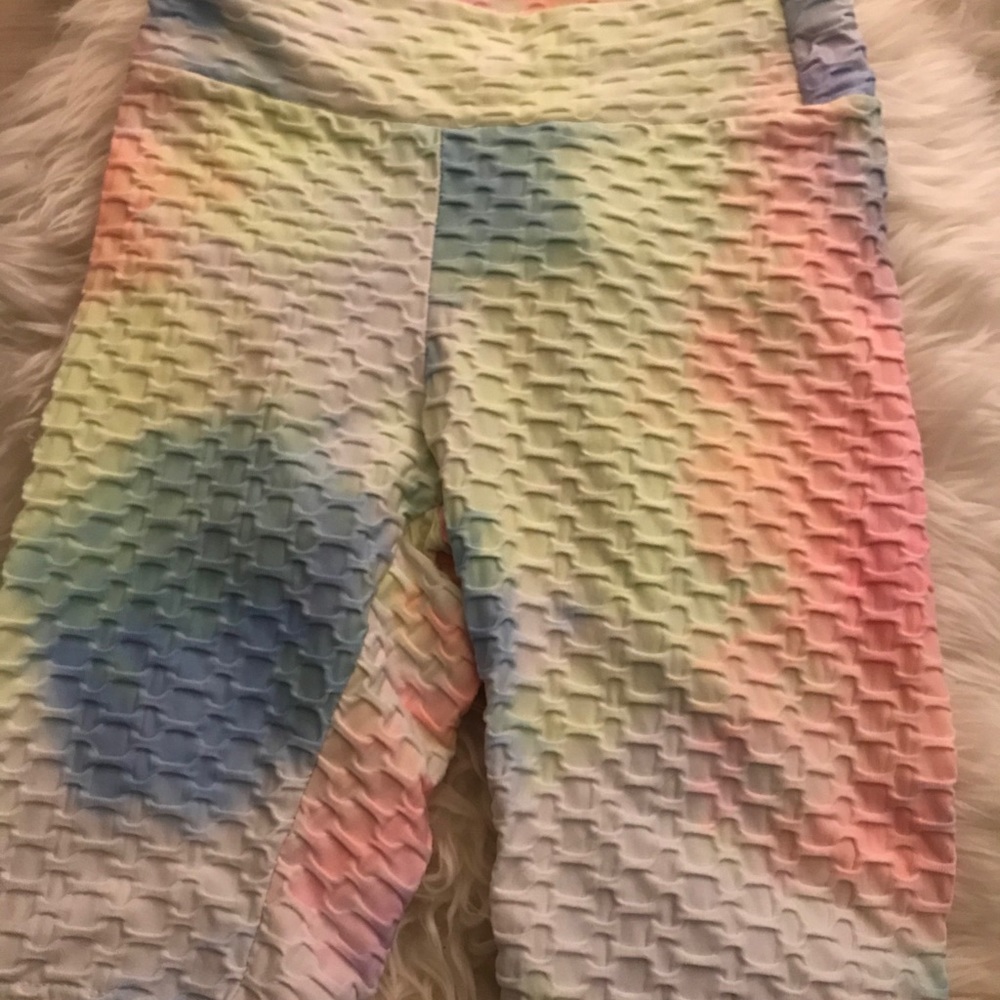 Scrunched Work out Set - Picture 3 of 4